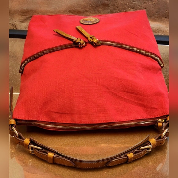 Dooney & Bourke Red Shoulder Bag Purse - Picture 7 of 9